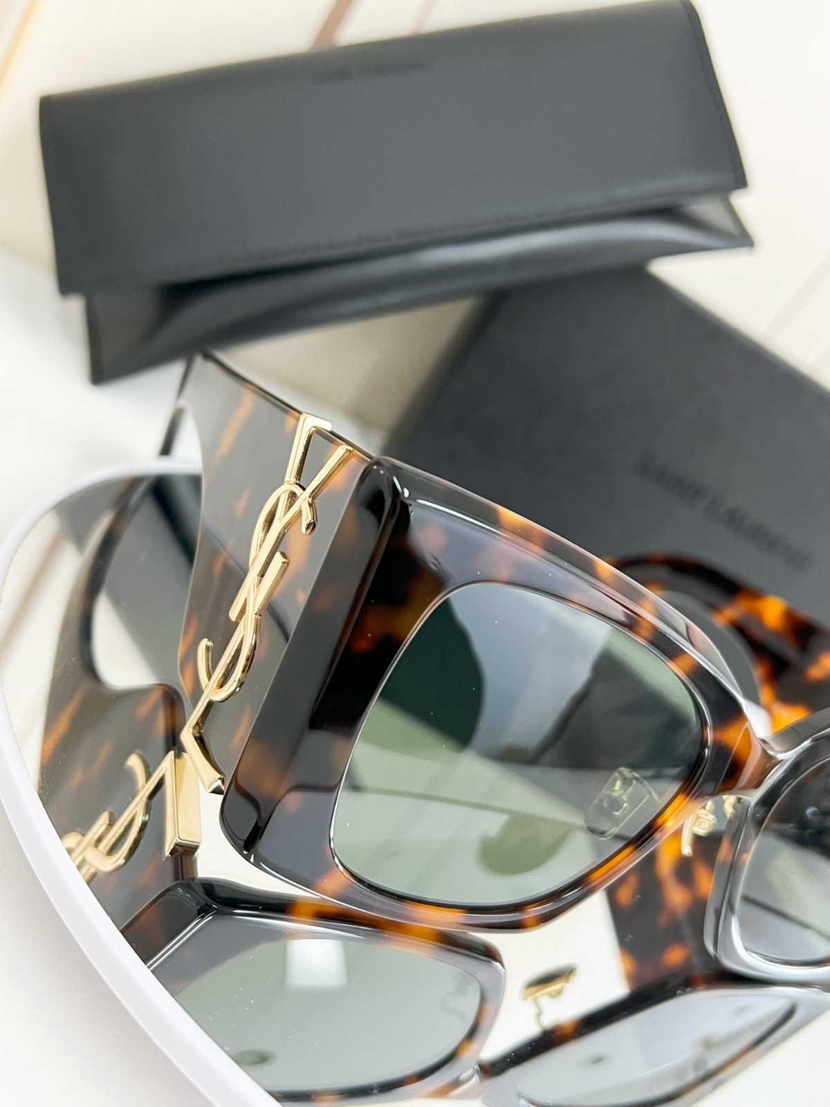 267 032#303-Glasses-01-2023SS