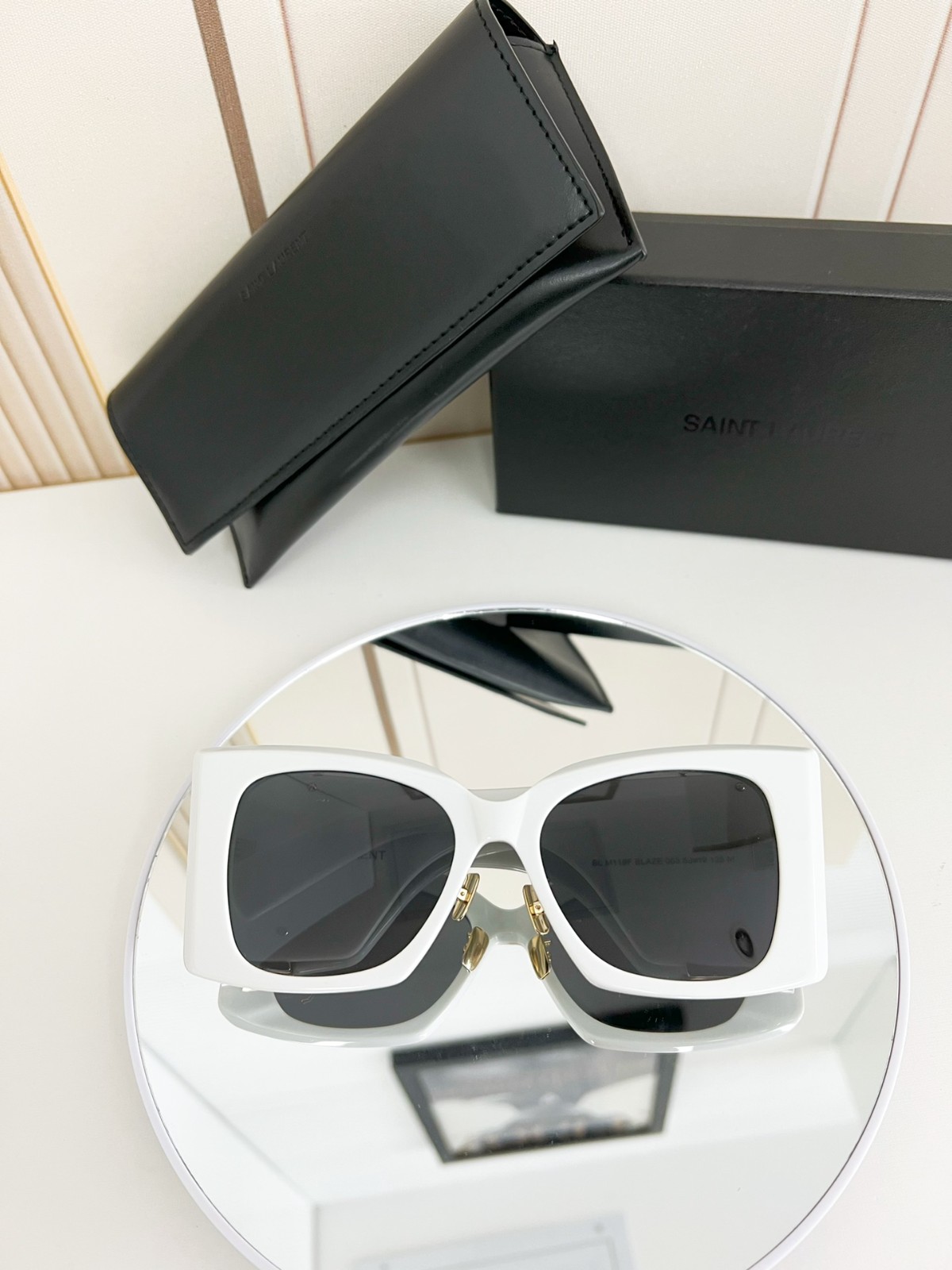 267 032#303-Glasses-01-2023SS