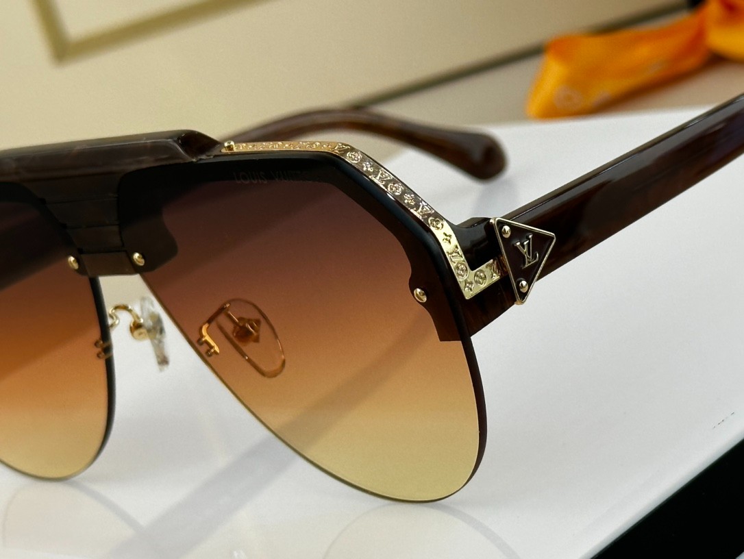 256 021#303-Glasses-01-2023SS