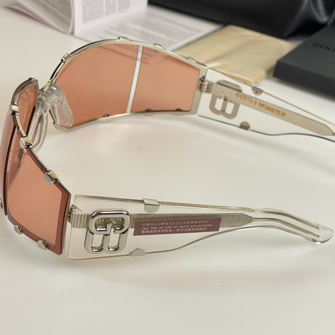 251 016#303-Glasses-01-2023SS