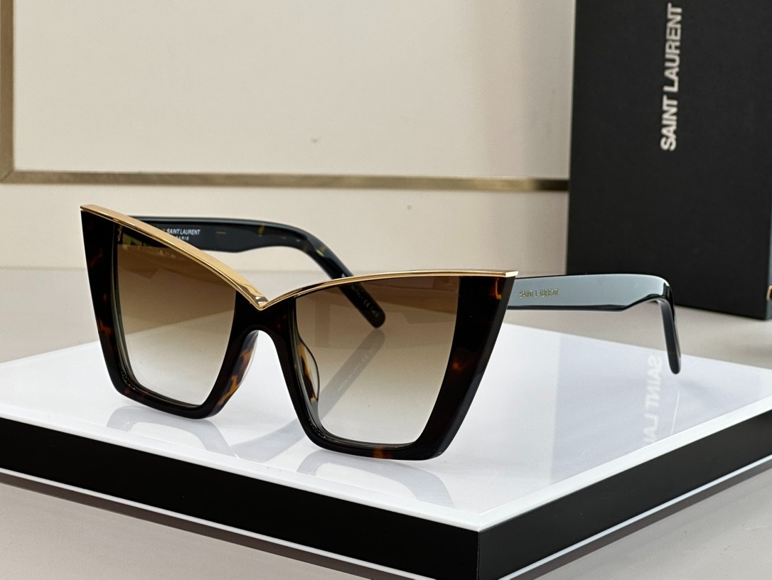 243 008#303-Glasses-01-2023SS