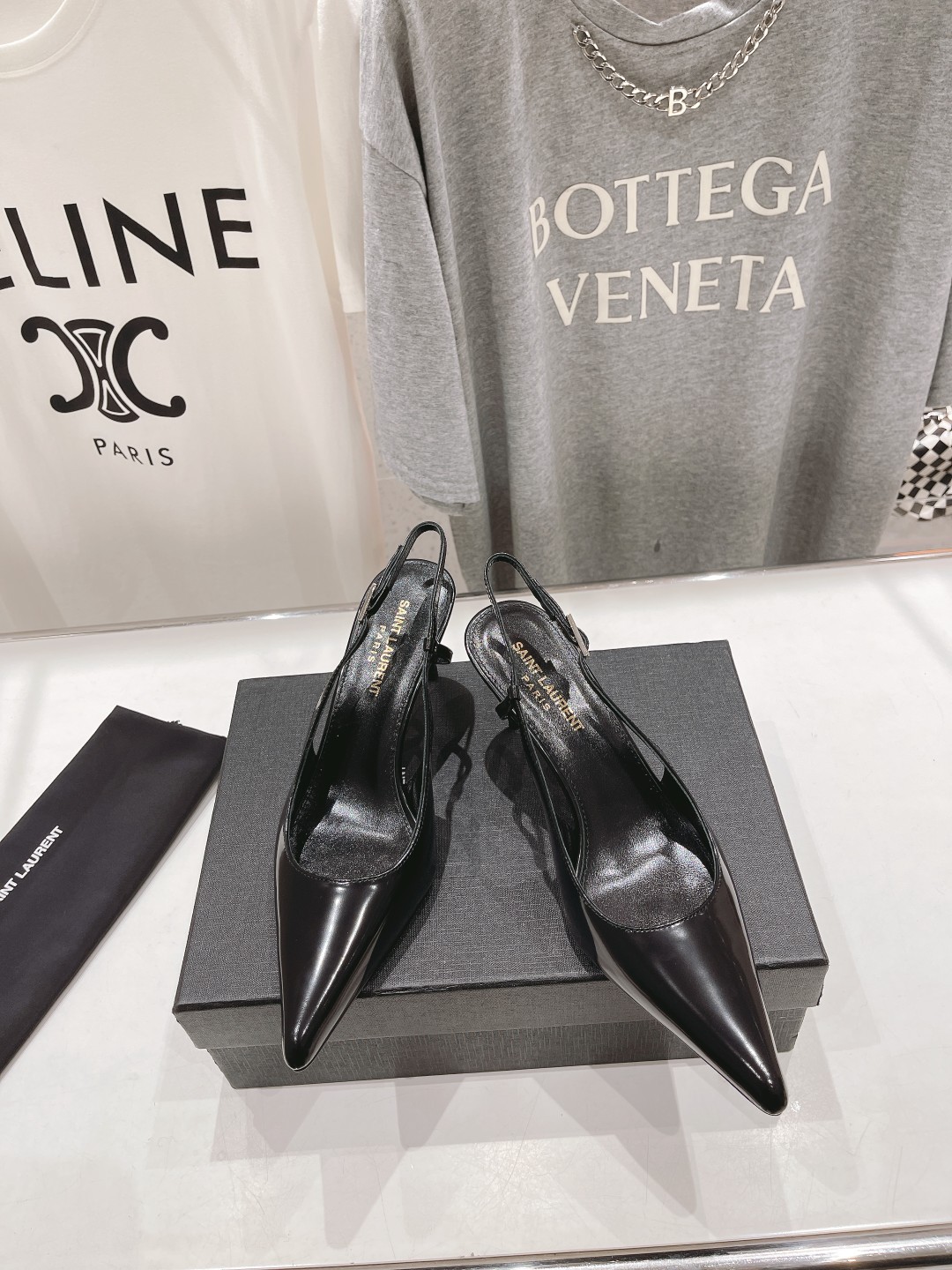 020 33123111 SIZE 35-40