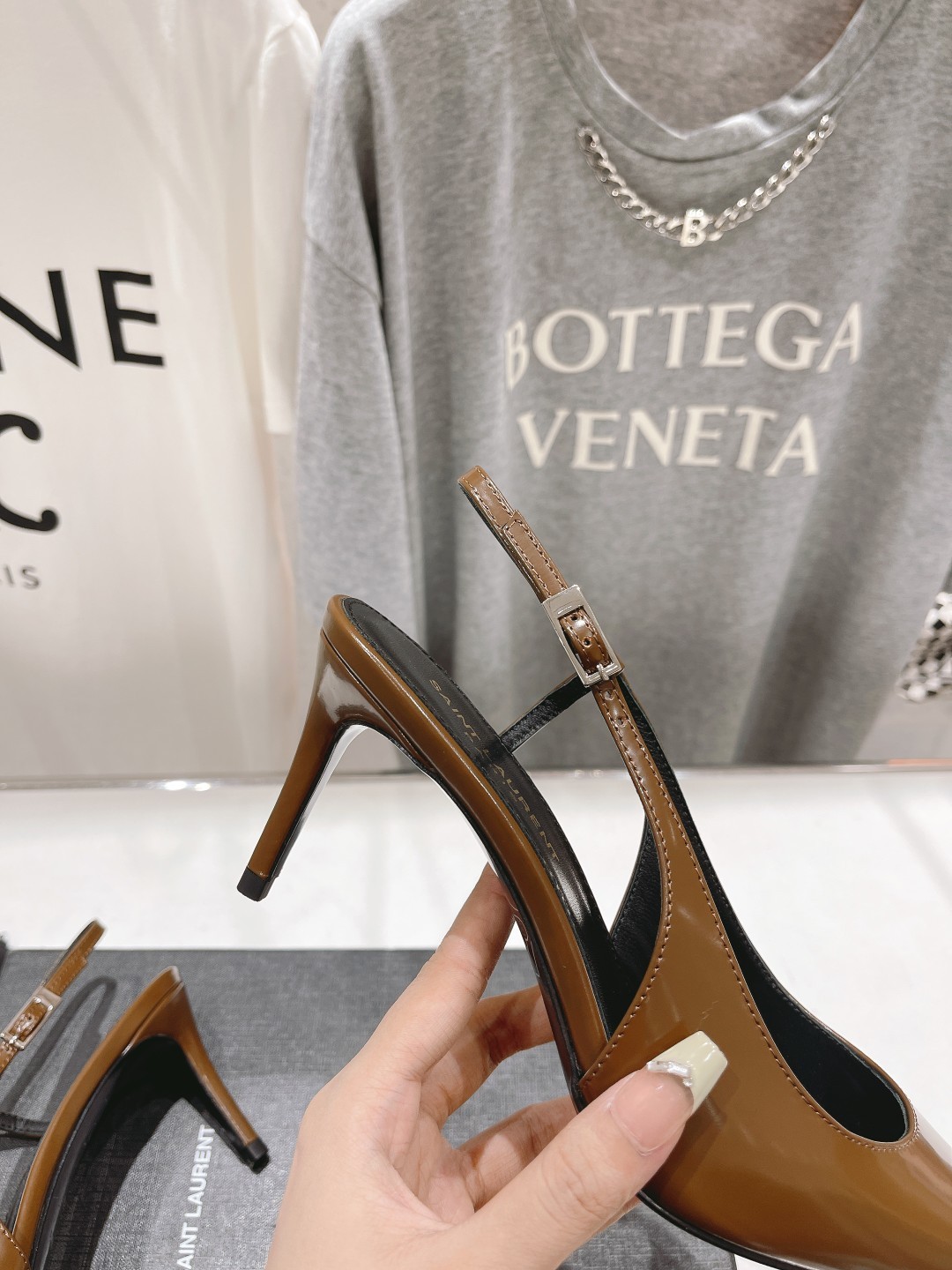 019 33123111 SIZE 35-40