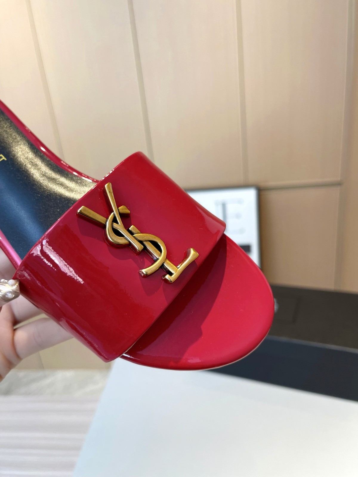 002 22123086 SIZE 35-43