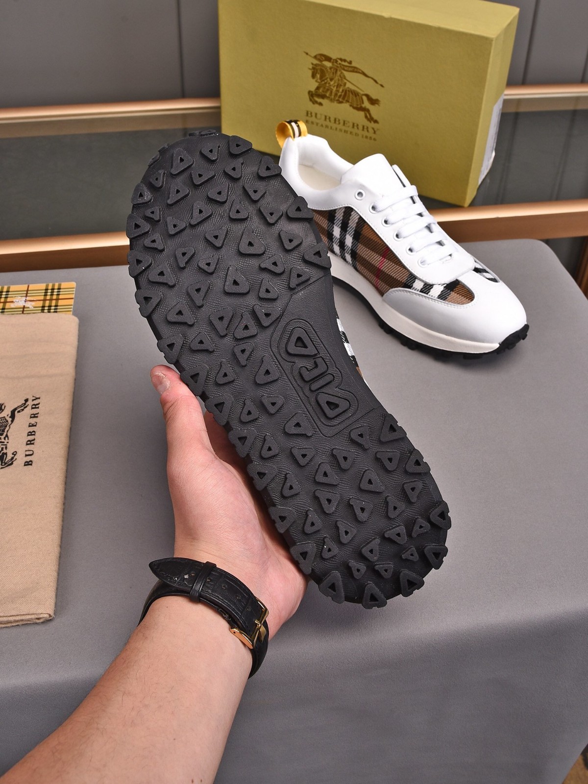 68 098#004-Burberry-shoes-Yupoo-dyoomall-2021SS