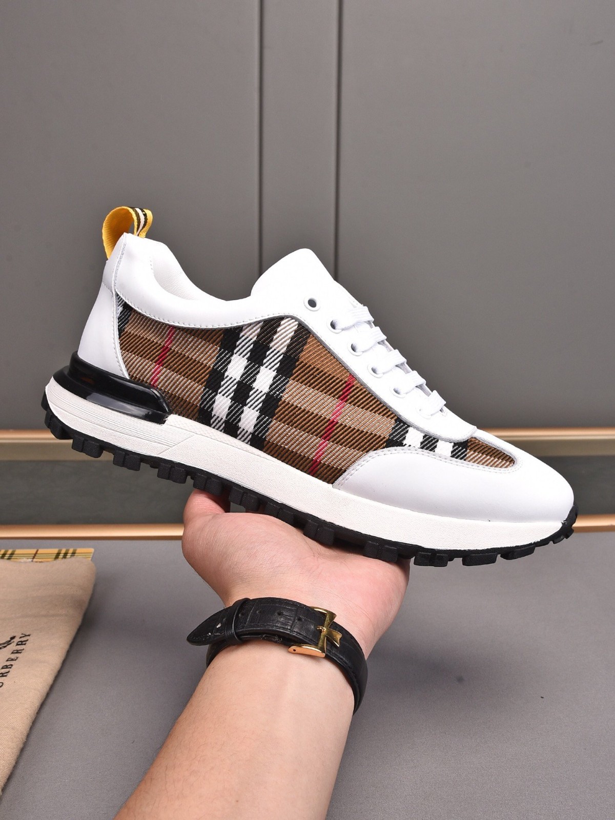 68 098#004-Burberry-shoes-Yupoo-dyoomall-2021SS