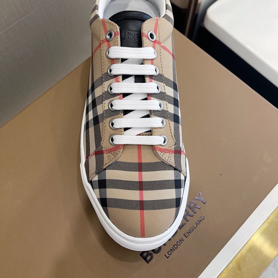 15 017#004-Burberry-01-shoes-Yupoo-2021SS
