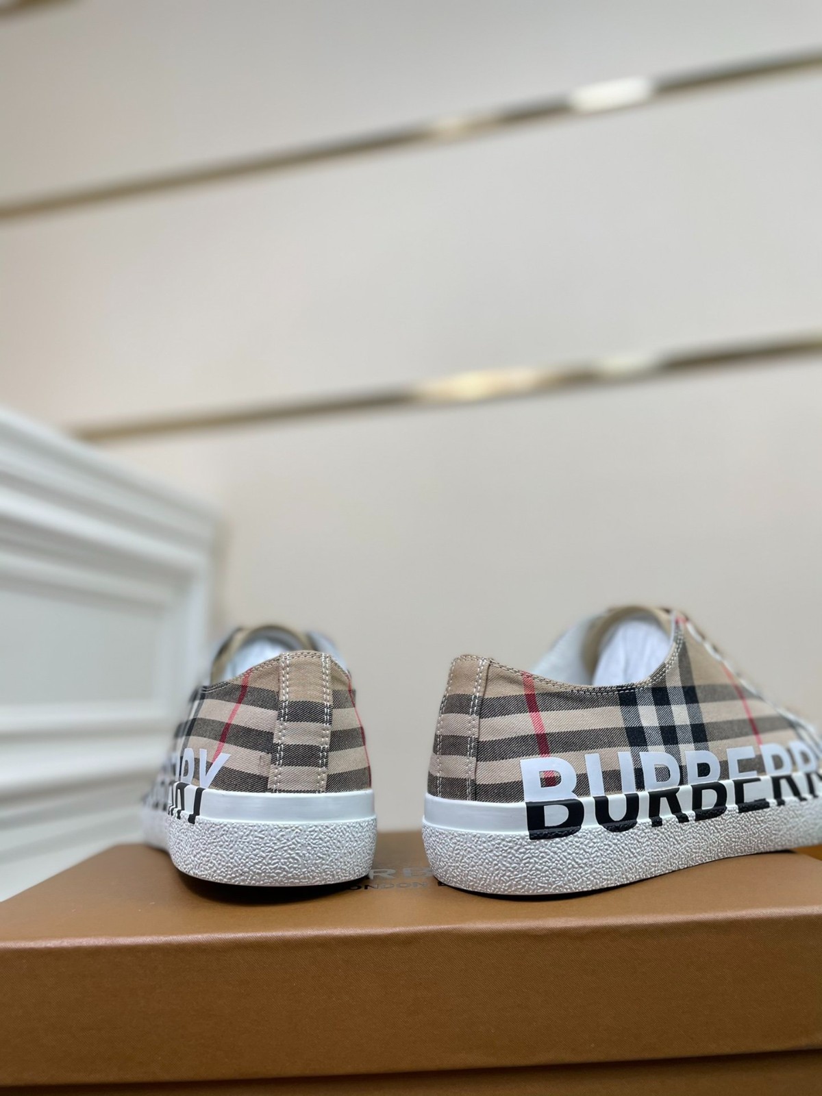 05 007#004-Burberry-01-shoes-Yupoo-2021SS