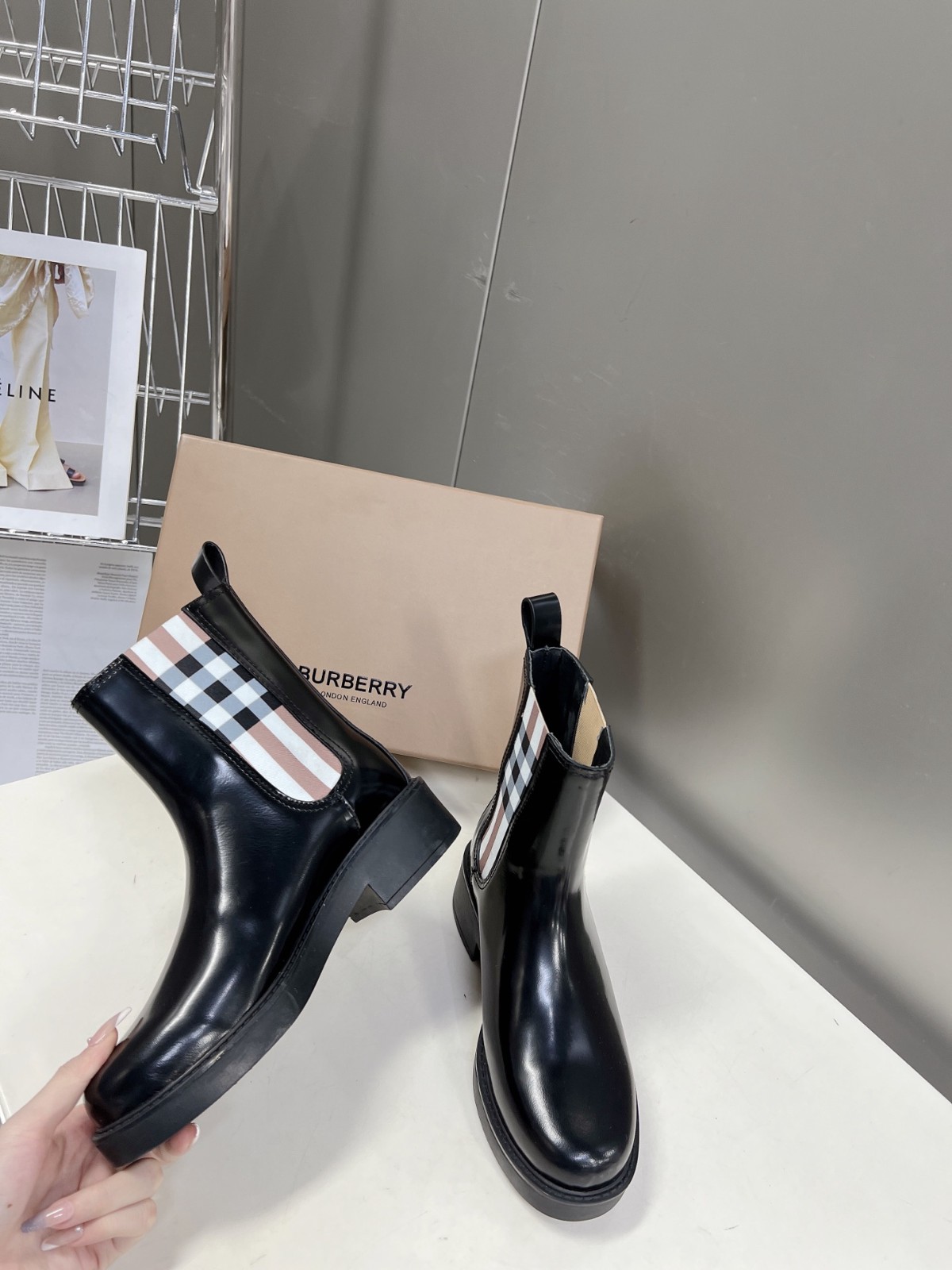 040 040#004-Burberry-Shoes-02-2023SS