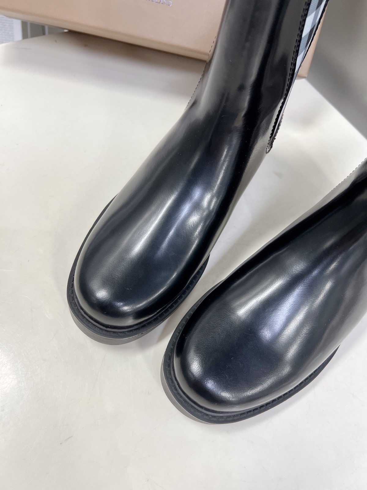 040 040#004-Burberry-Shoes-02-2023SS