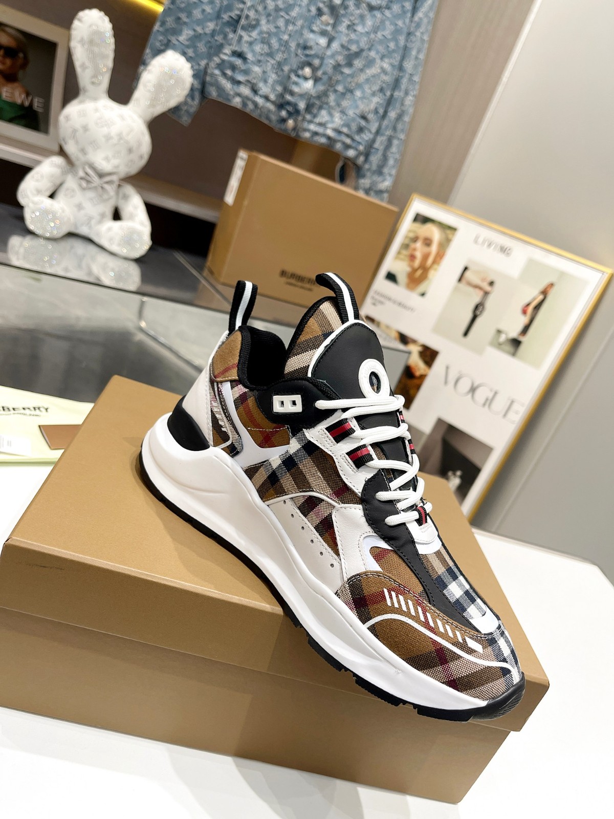 030 030#004-Burberry-Shoes-02-2023SS