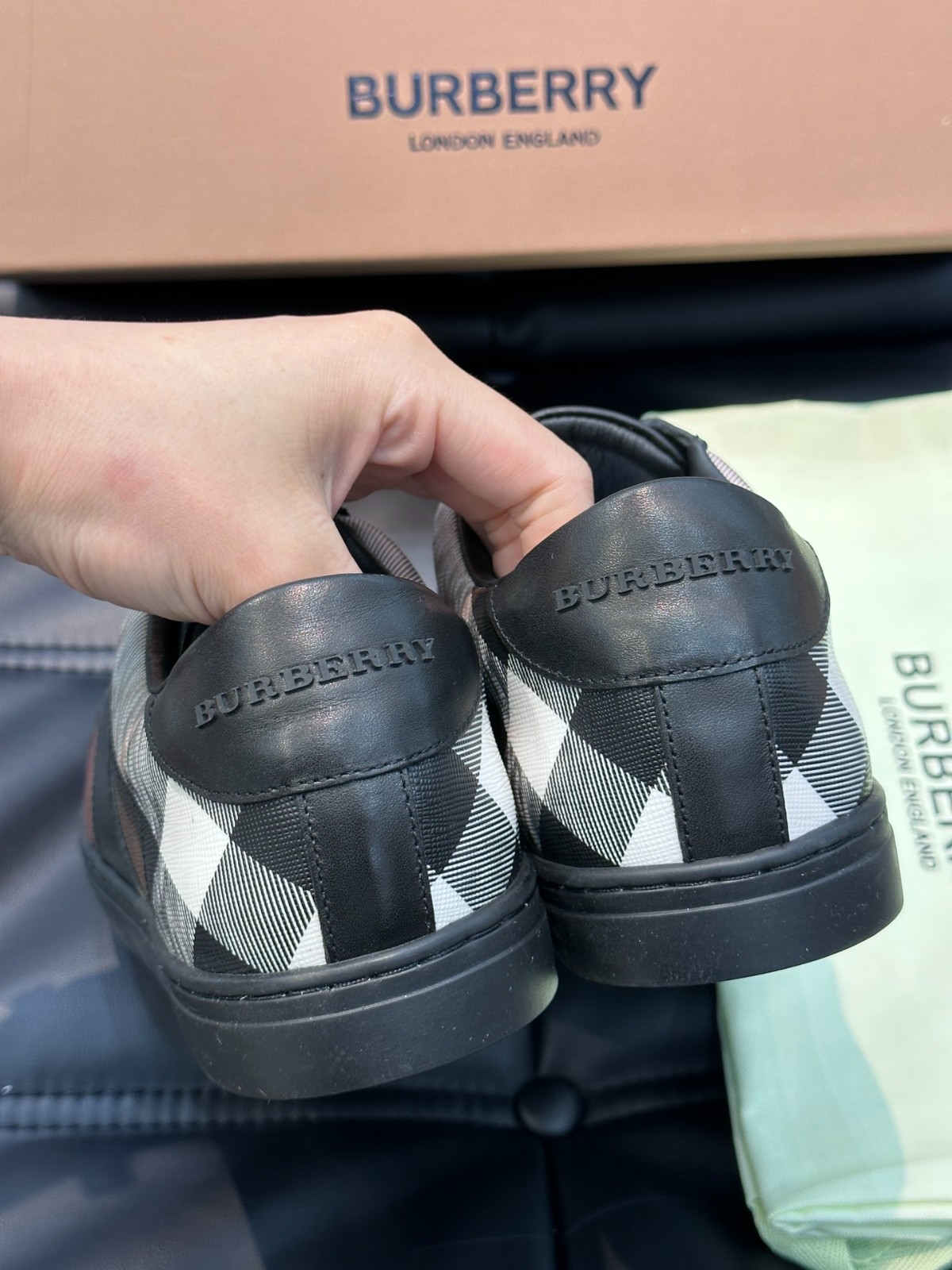 003 003#004-Burberry-Shoes-02-2023SS