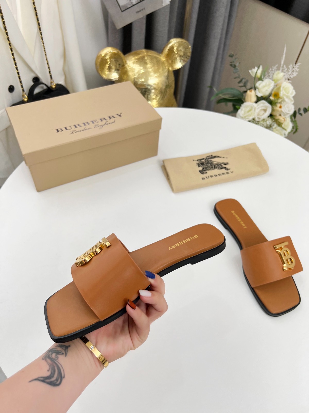 001 001#004-Burberry-Shoes-02-2023SS