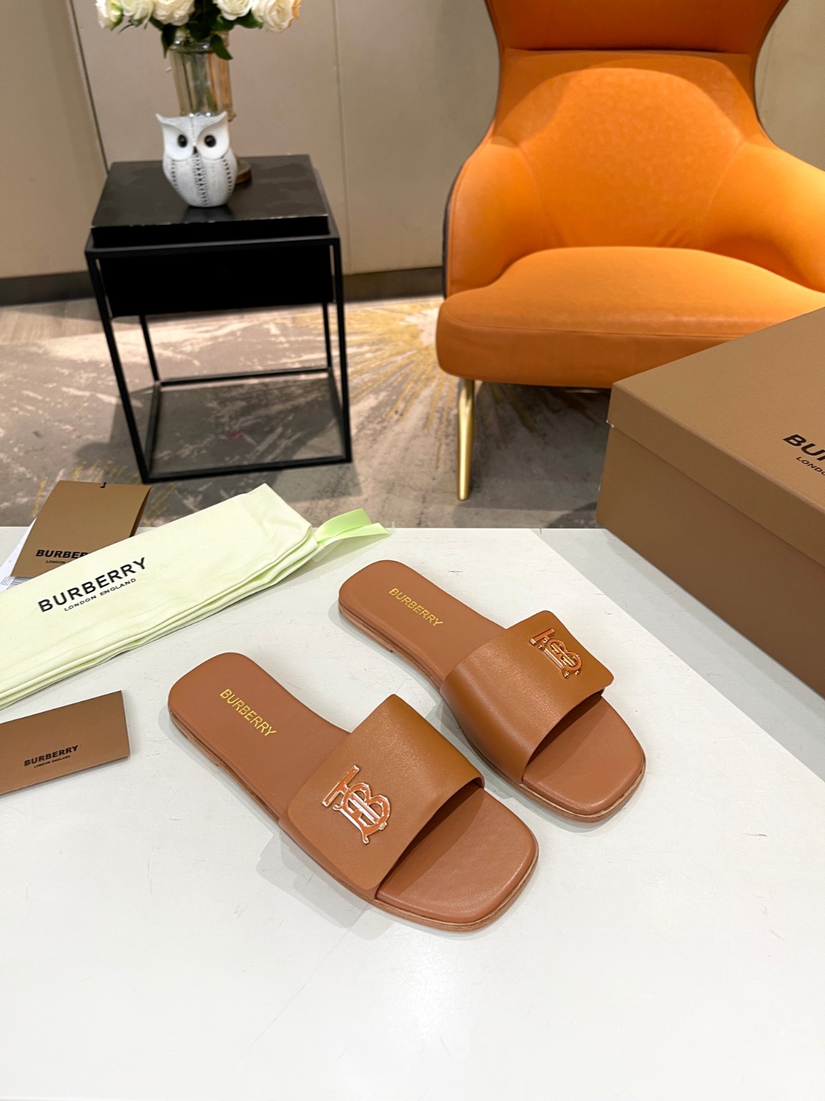 082 25123093 SIZE 35-42
