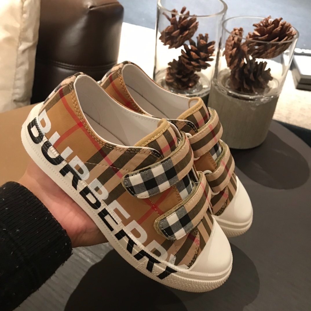319 273#306 Kids-Shoes-Clothing-Yupoo-dyoomall-2021ss