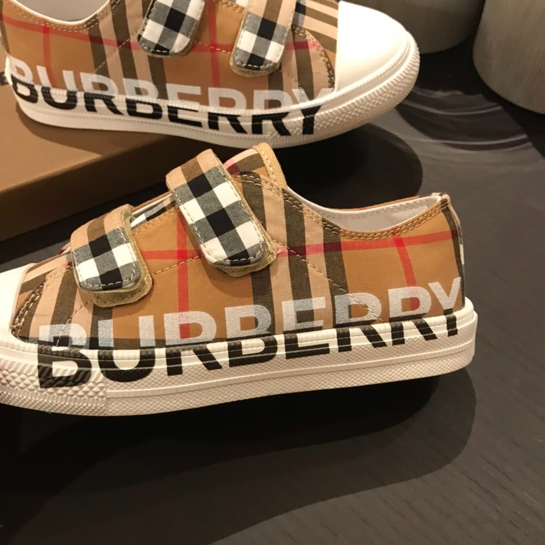 319 273#306 Kids-Shoes-Clothing-Yupoo-dyoomall-2021ss