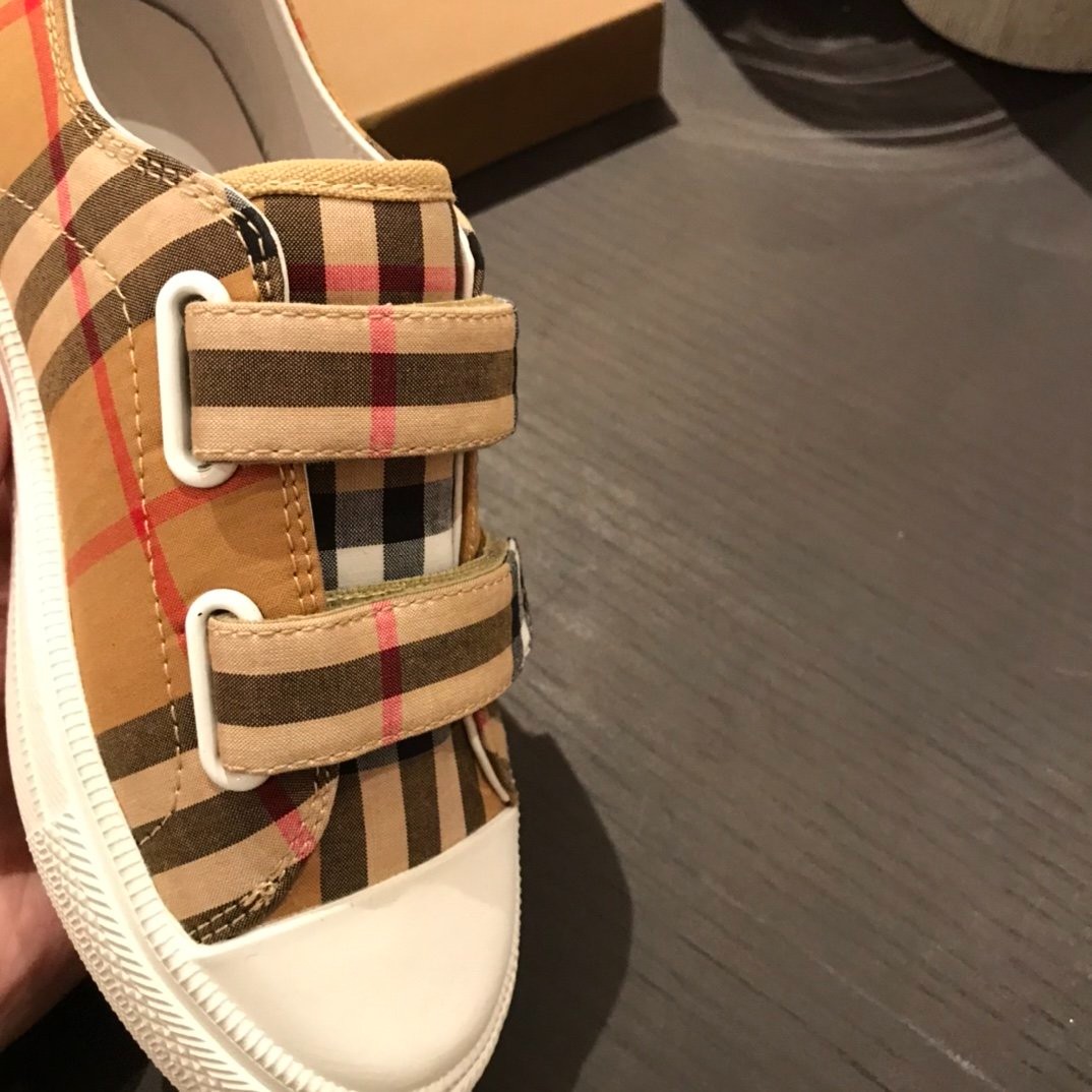 319 273#306 Kids-Shoes-Clothing-Yupoo-dyoomall-2021ss