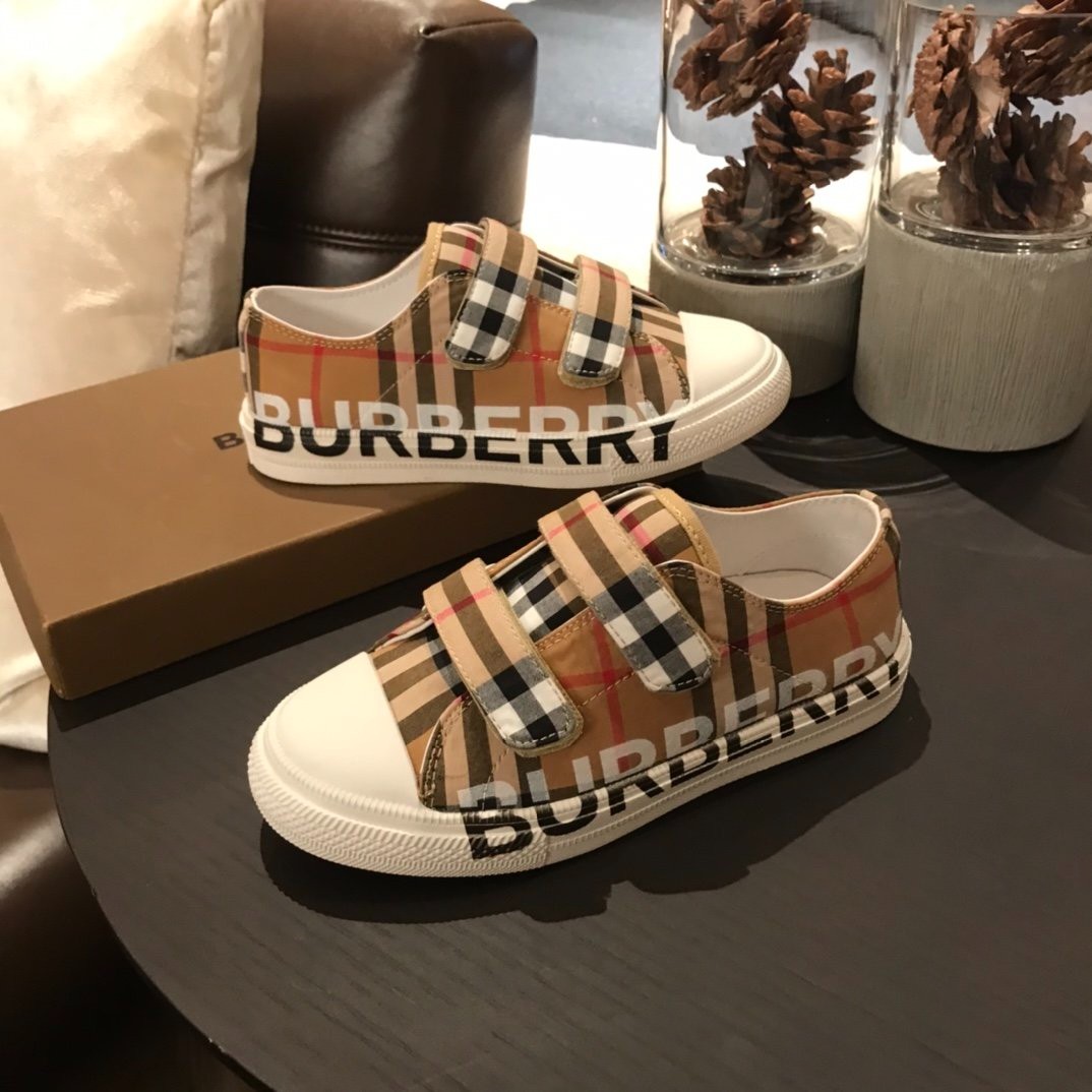 319 273#306 Kids-Shoes-Clothing-Yupoo-dyoomall-2021ss