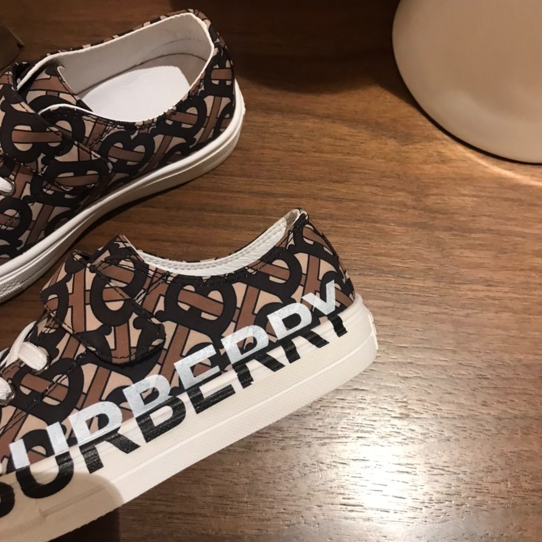 318 269#306 Kids-Shoes-Clothing-Yupoo-dyoomall-2021ss
