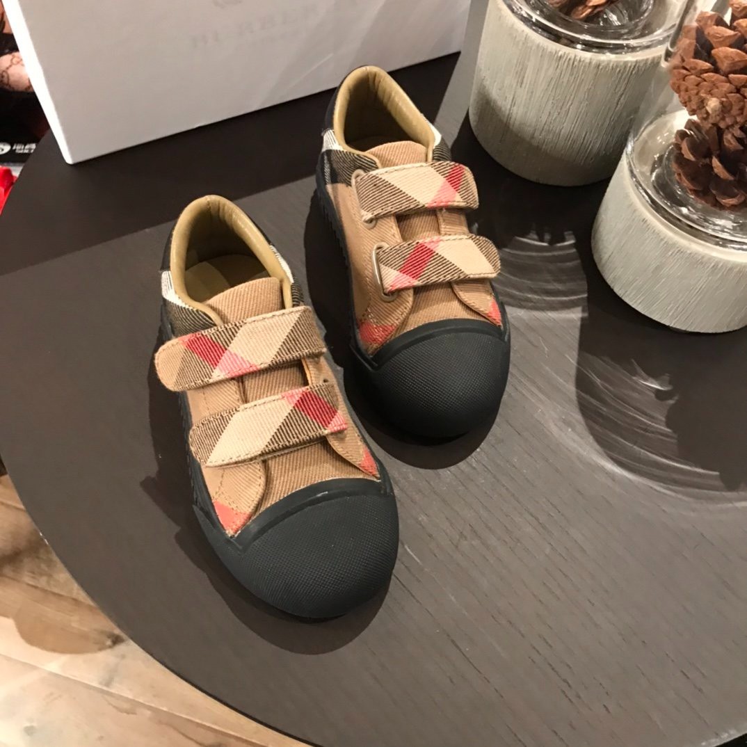 292 162#306 Kids-Shoes-Clothing-Yupoo-dyoomall-2021ss