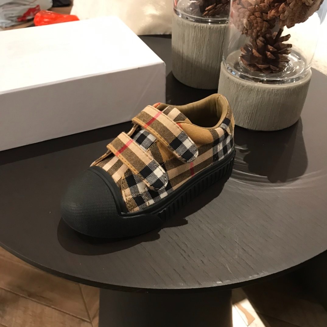 291 161#306 Kids-Shoes-Clothing-Yupoo-dyoomall-2021ss