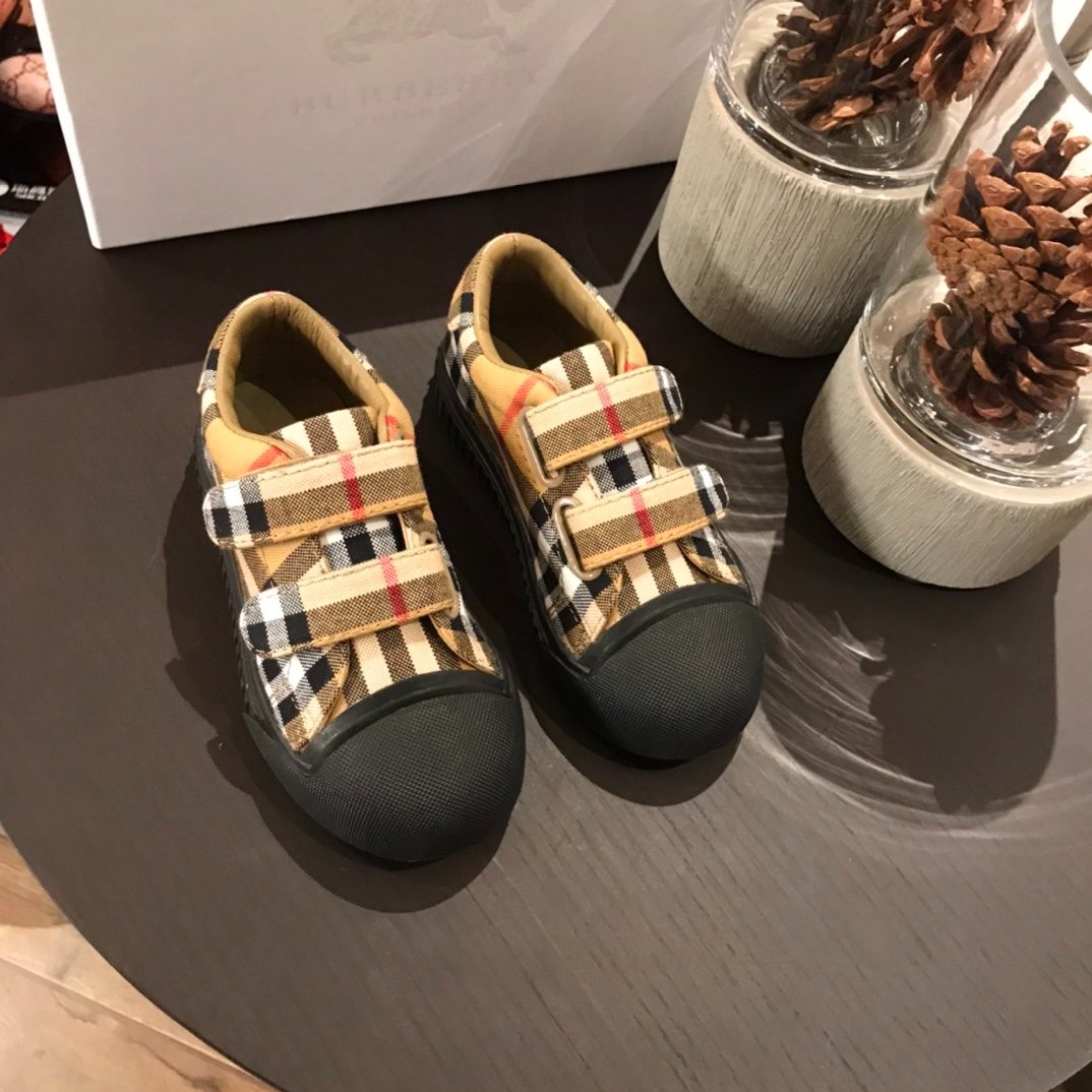 291 161#306 Kids-Shoes-Clothing-Yupoo-dyoomall-2021ss