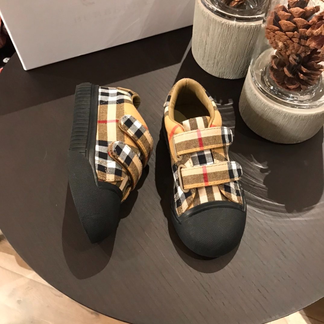 291 161#306 Kids-Shoes-Clothing-Yupoo-dyoomall-2021ss
