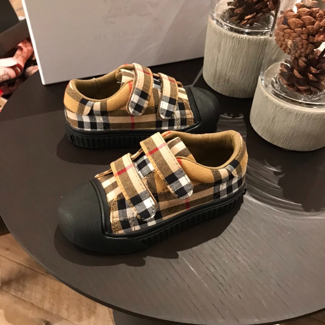 291 161#306 Kids-Shoes-Clothing-Yupoo-dyoomall-2021ss