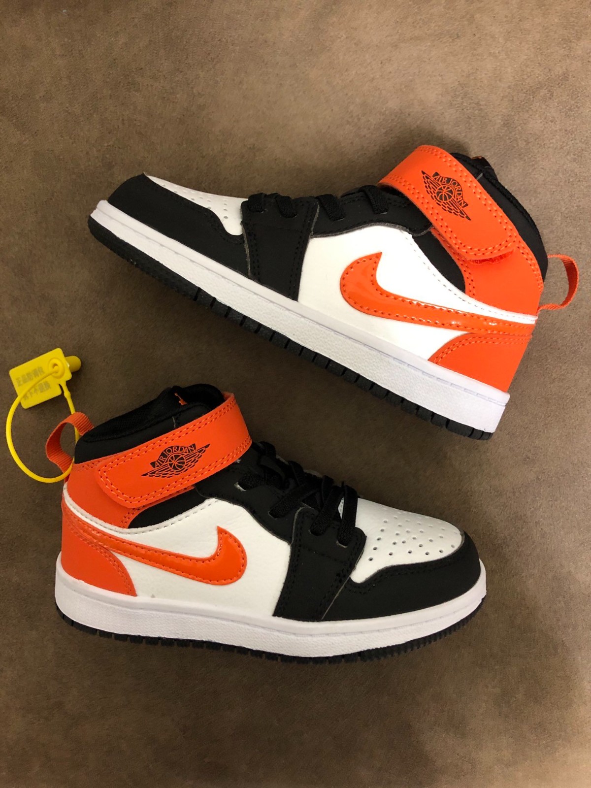 249 031#306 Kids-Shoes-Clothing-Yupoo-dyoomall-2021ss