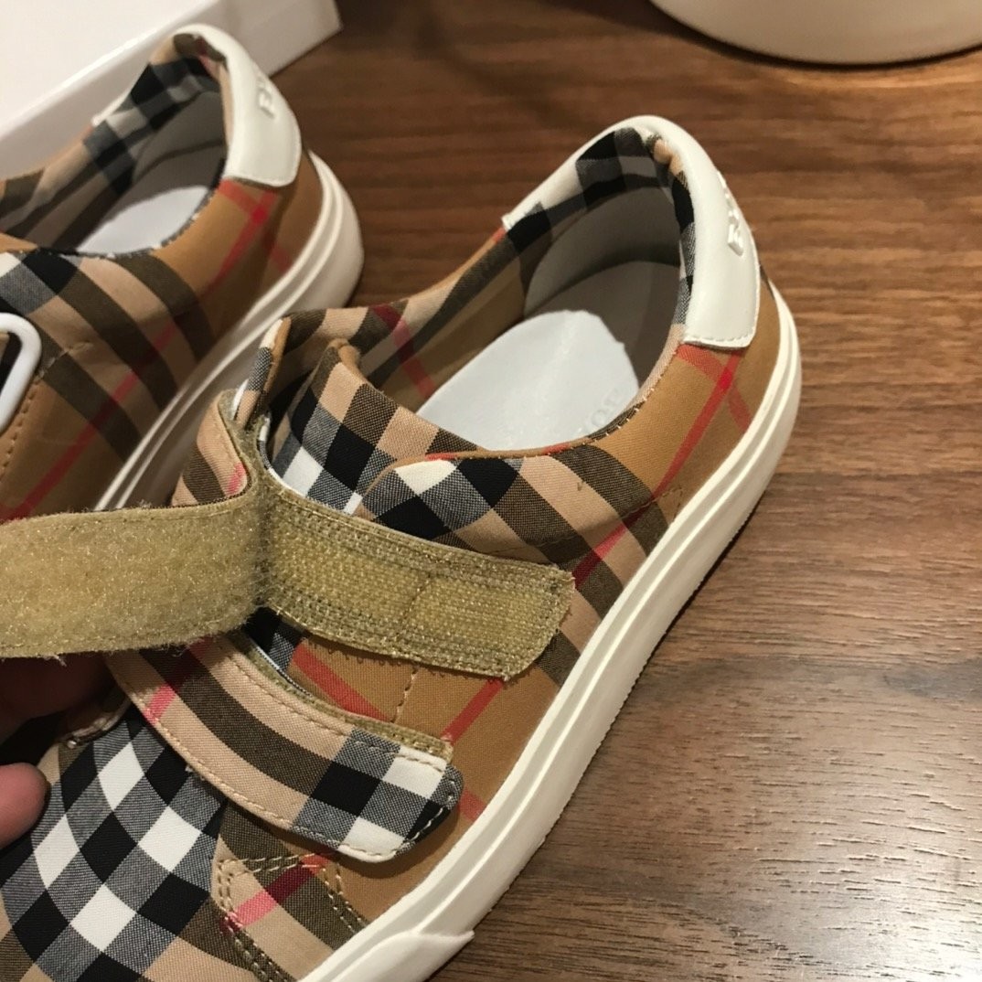 227 332#306 Kids-Shoes-Clothing-Yupoo-dyoomall-2021ss