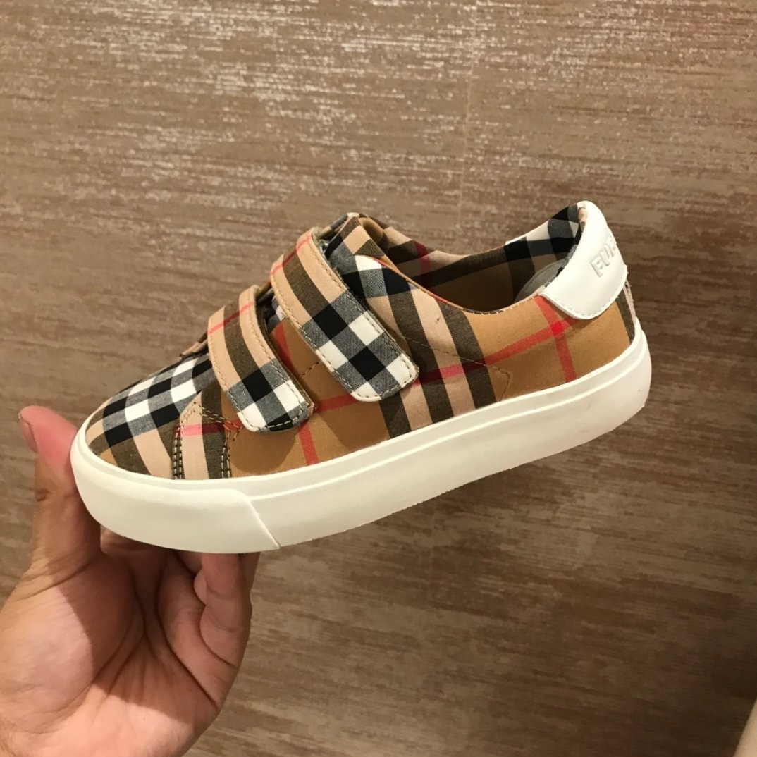 227 332#306 Kids-Shoes-Clothing-Yupoo-dyoomall-2021ss