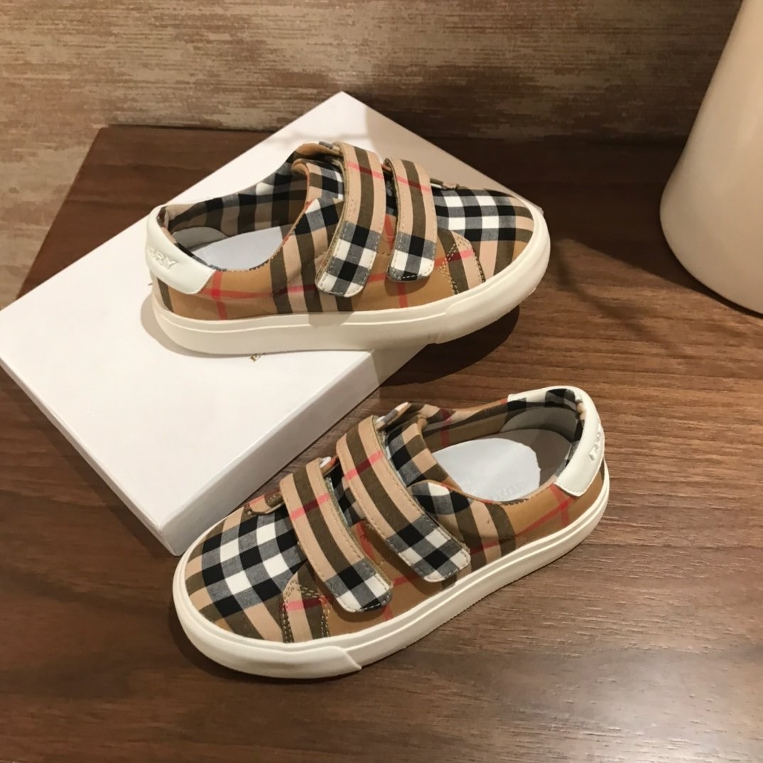 227 332#306 Kids-Shoes-Clothing-Yupoo-dyoomall-2021ss