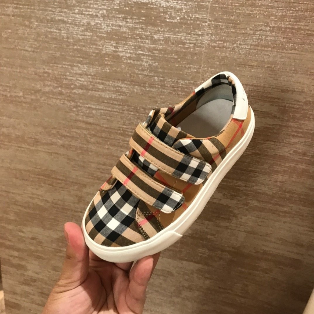 227 332#306 Kids-Shoes-Clothing-Yupoo-dyoomall-2021ss