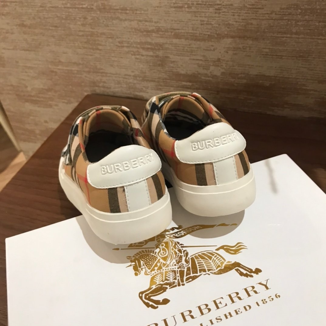 227 332#306 Kids-Shoes-Clothing-Yupoo-dyoomall-2021ss