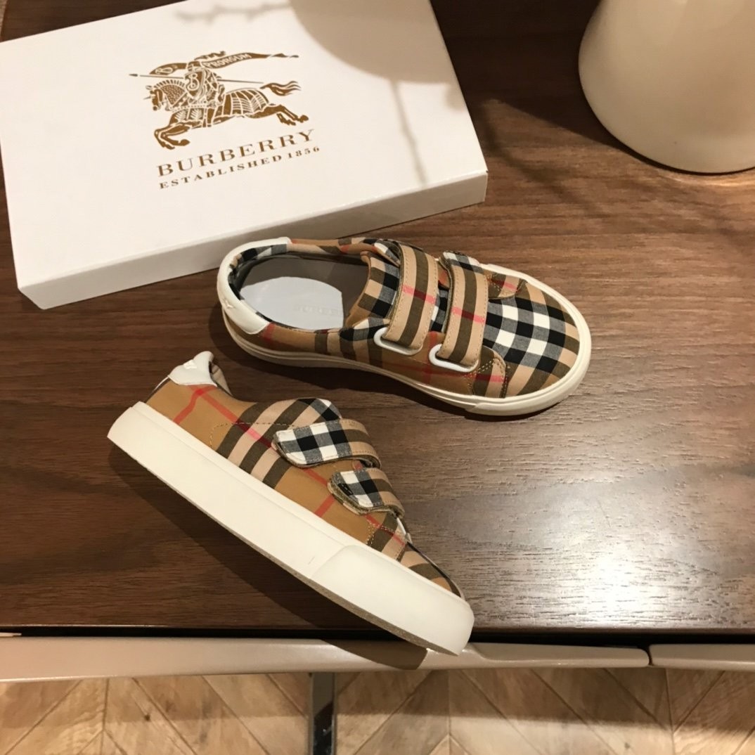 227 332#306 Kids-Shoes-Clothing-Yupoo-dyoomall-2021ss