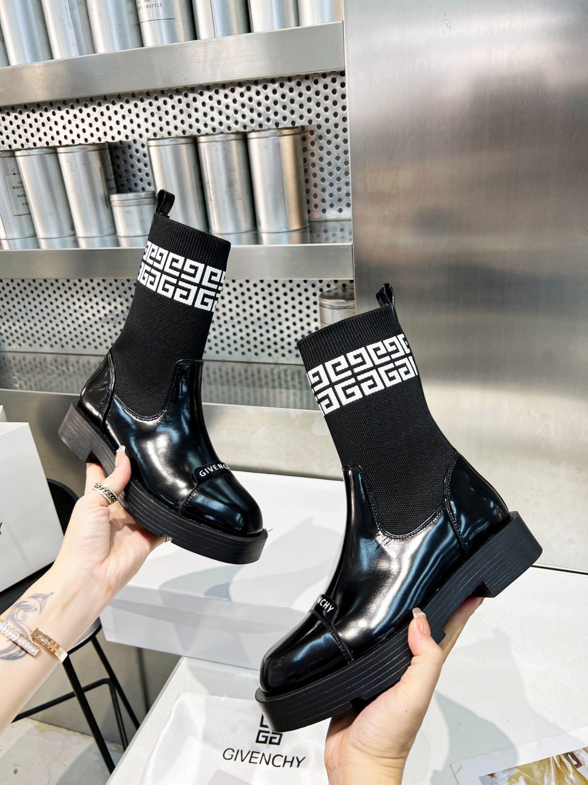 272 28123099 SIZE 35-41