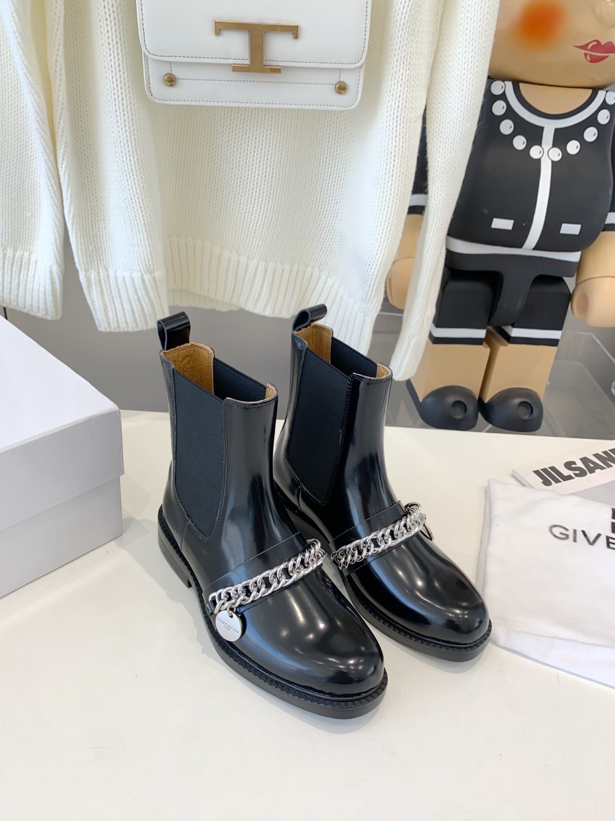 270 38123123 SIZE 35-40