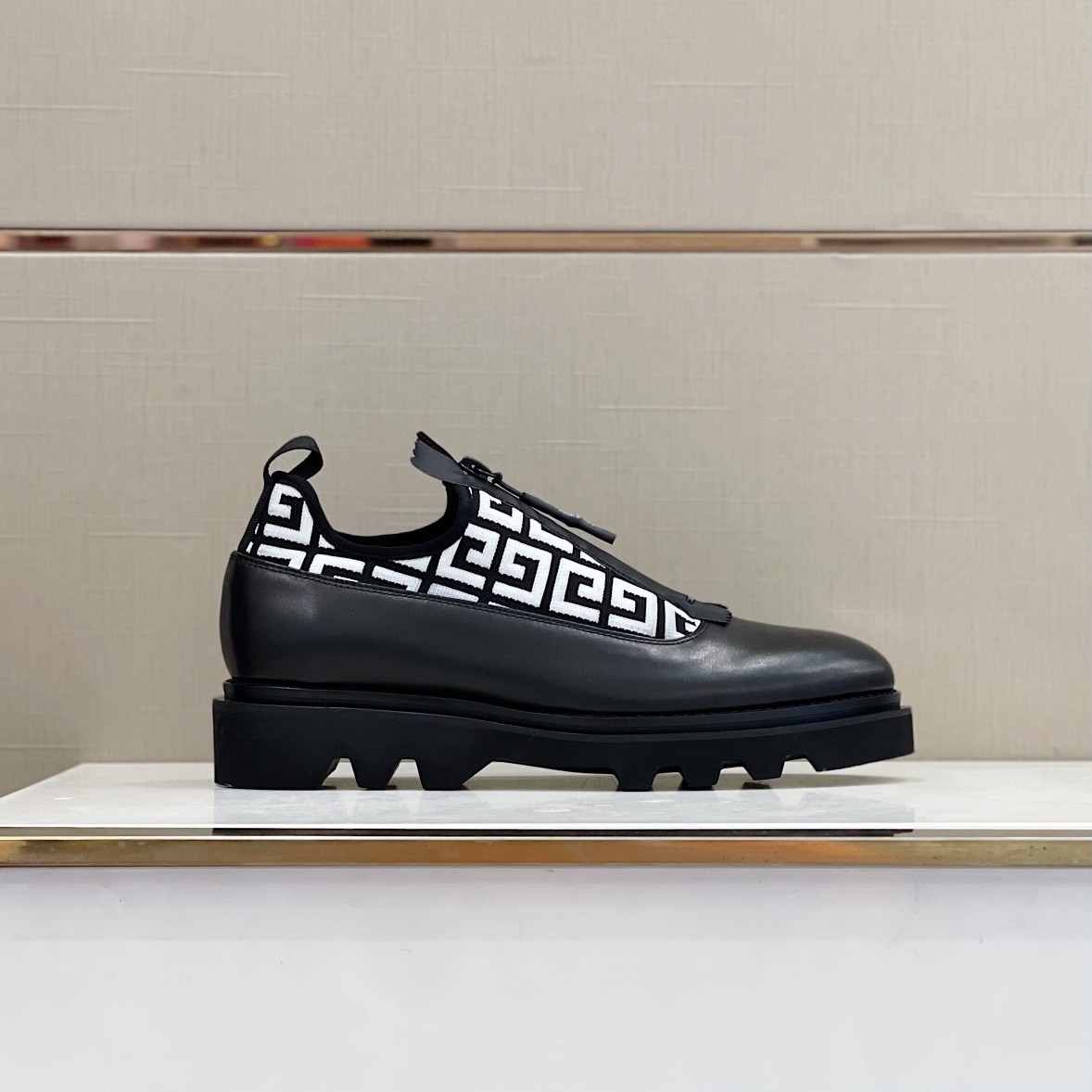 249 42123132 SIZE 38-45