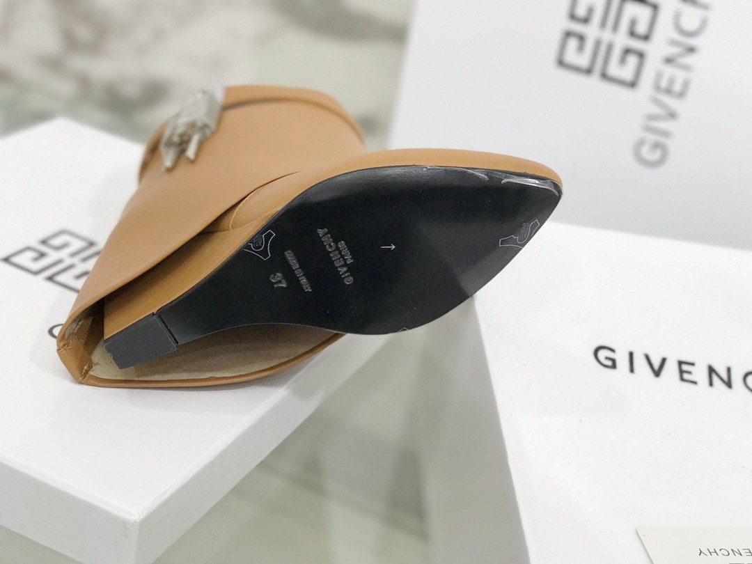 212 65123185 SIZE 35-42