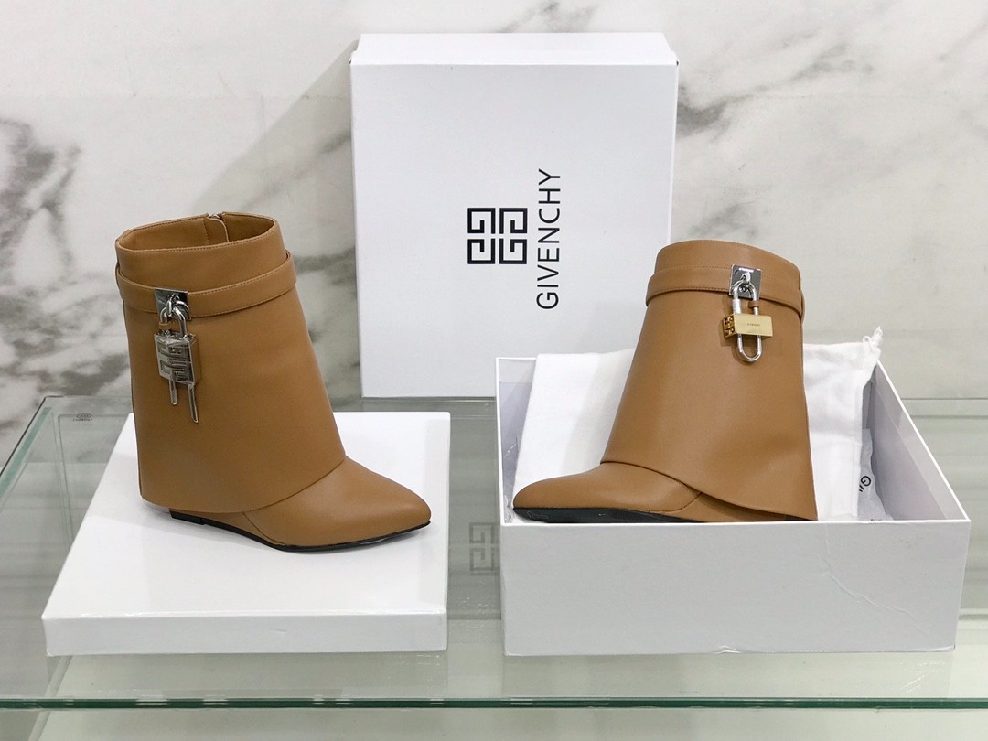 212 65123185 SIZE 35-42