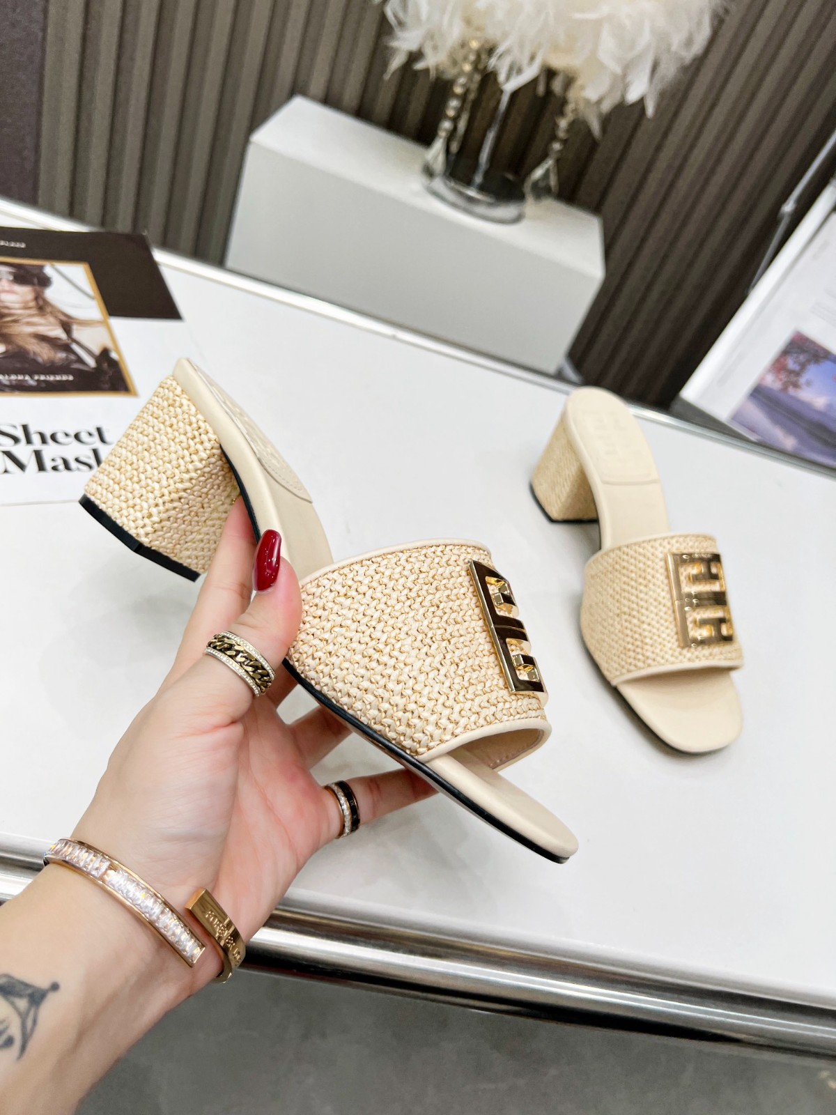 198 23123088 SIZE 35-42