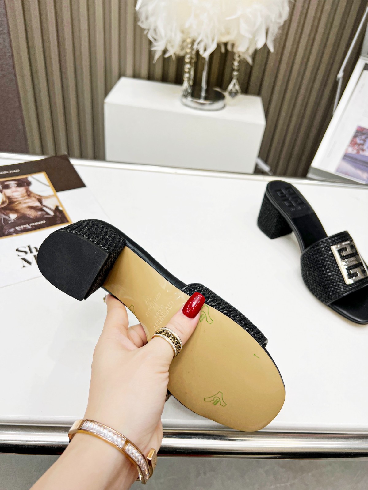 196 23123088 SIZE 35-42