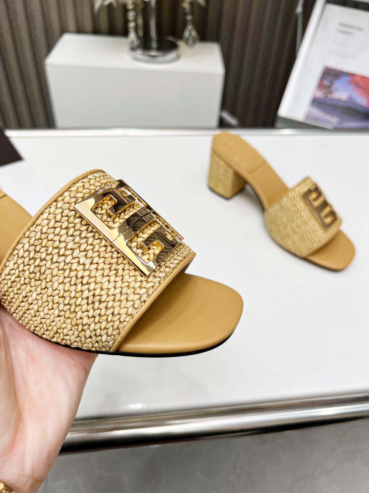 195 23123088 SIZE 35-42
