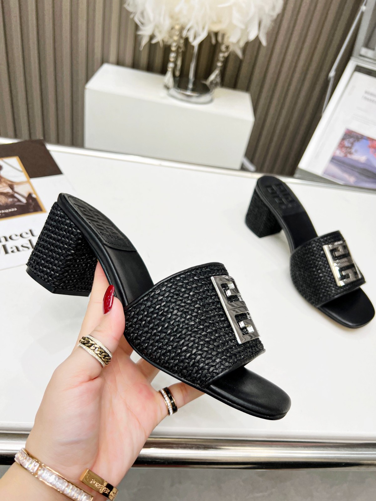 196 23123088 SIZE 35-42