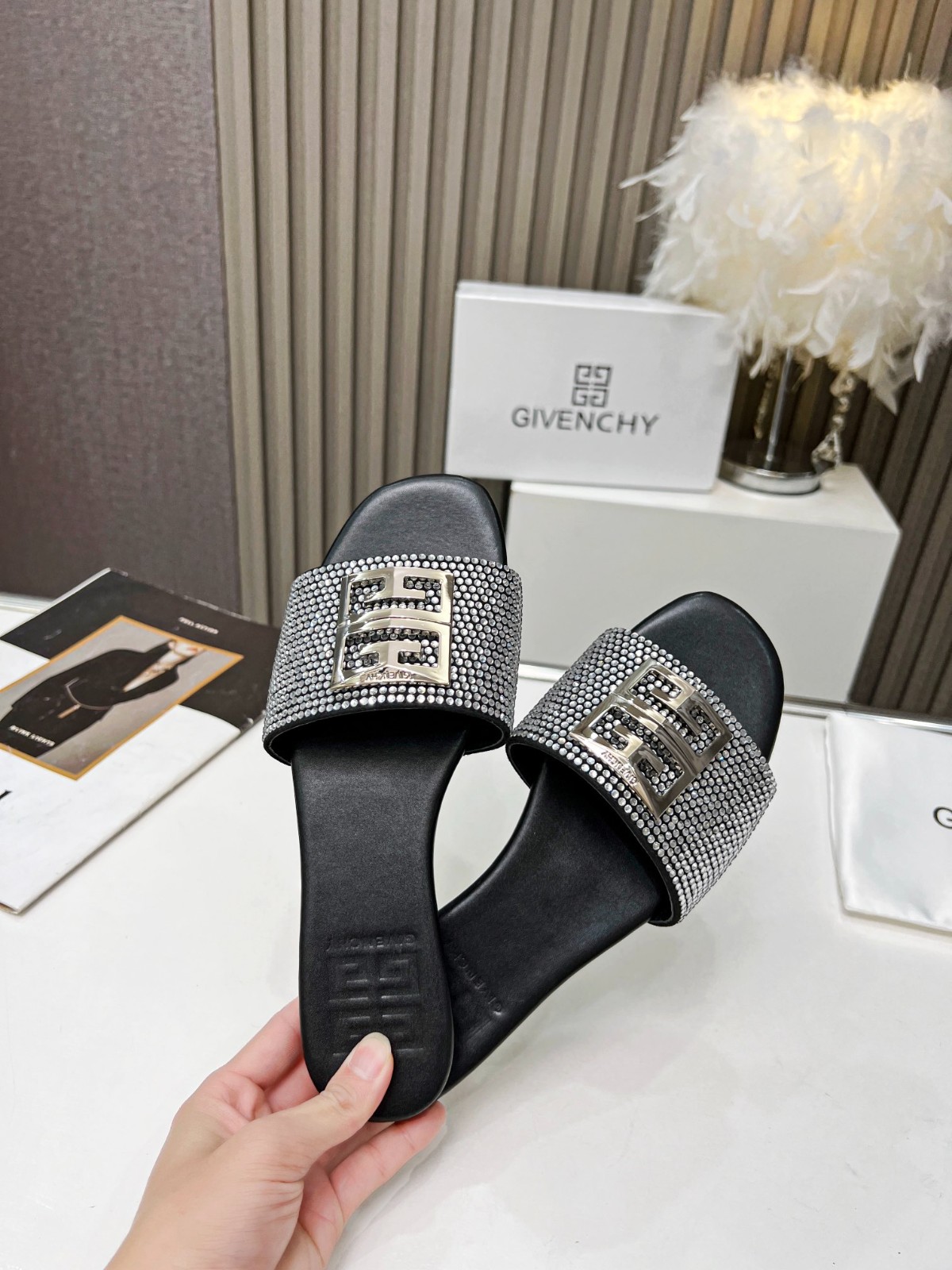 190 26123095 SIZE 35-42