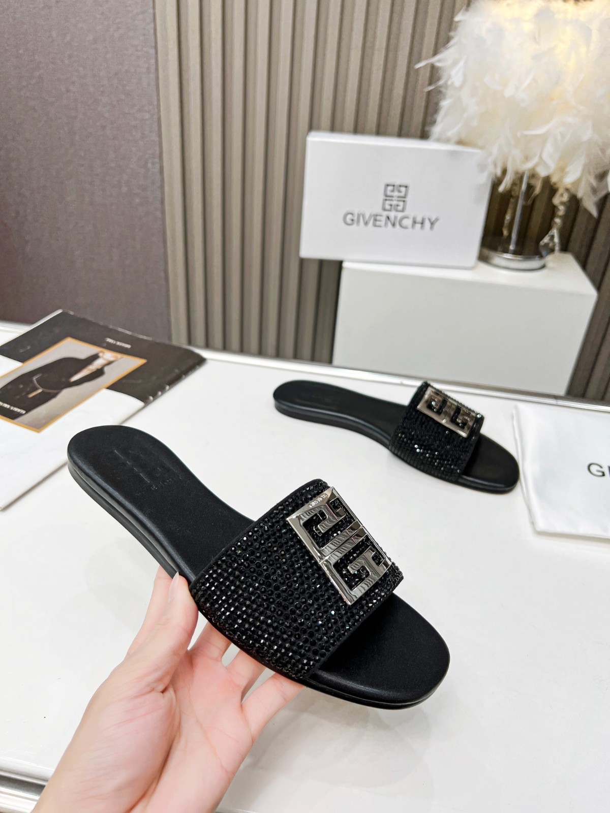 186 26123095 SIZE 35-42