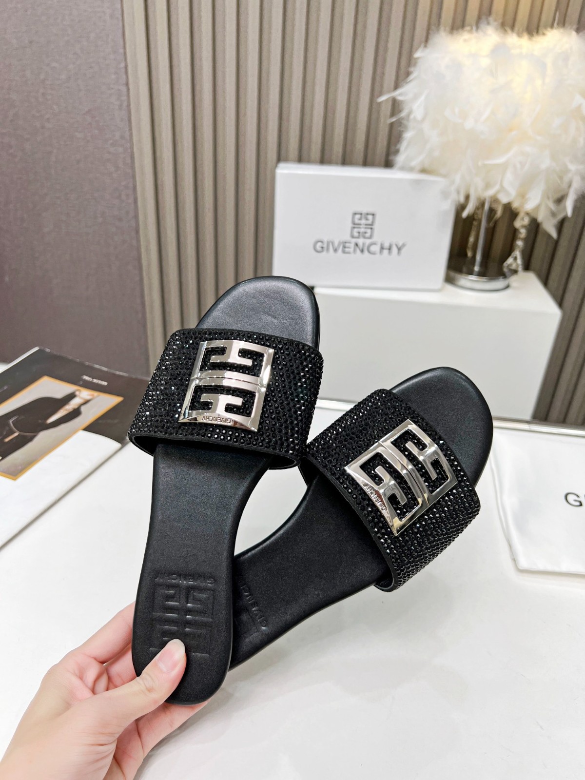 186 26123095 SIZE 35-42