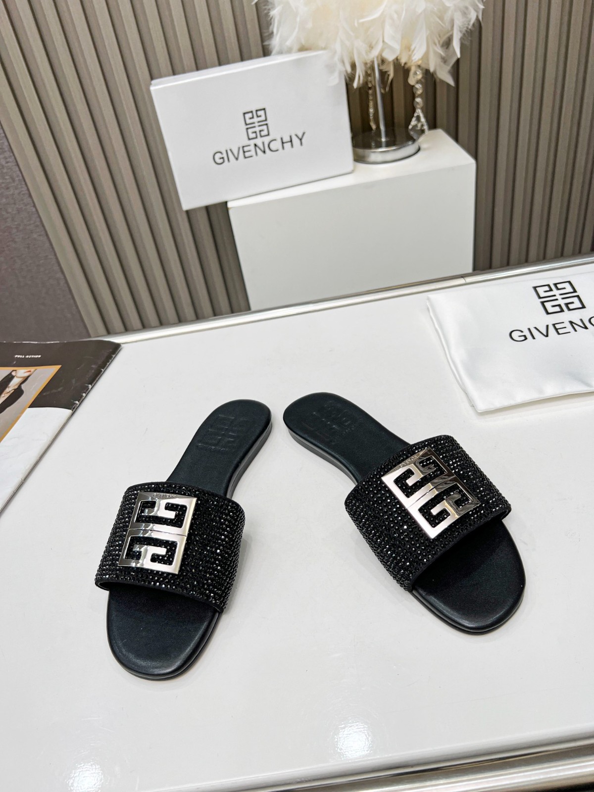 186 26123095 SIZE 35-42