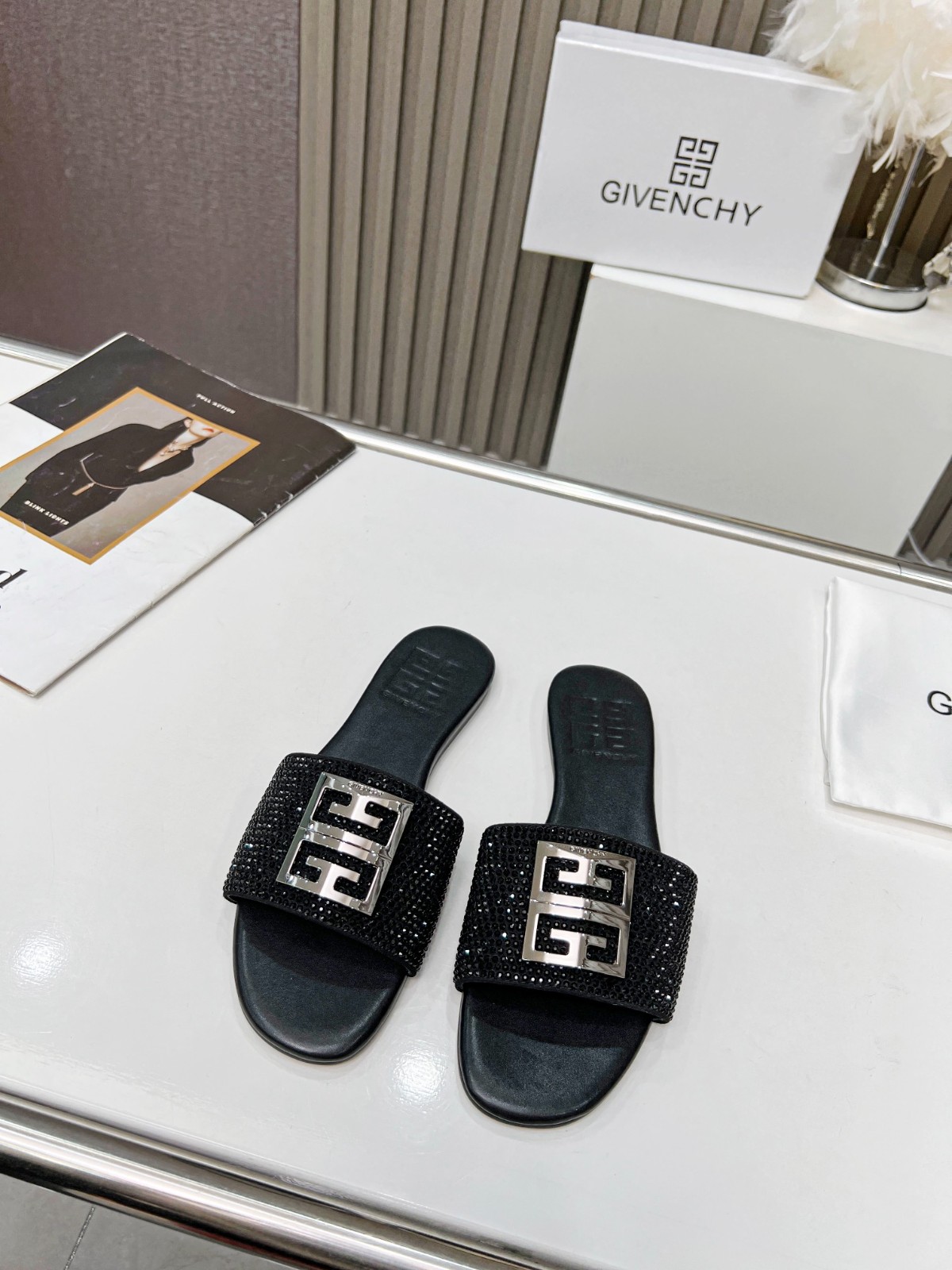 186 26123095 SIZE 35-42