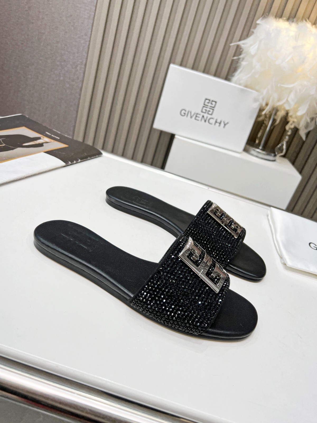 186 26123095 SIZE 35-42